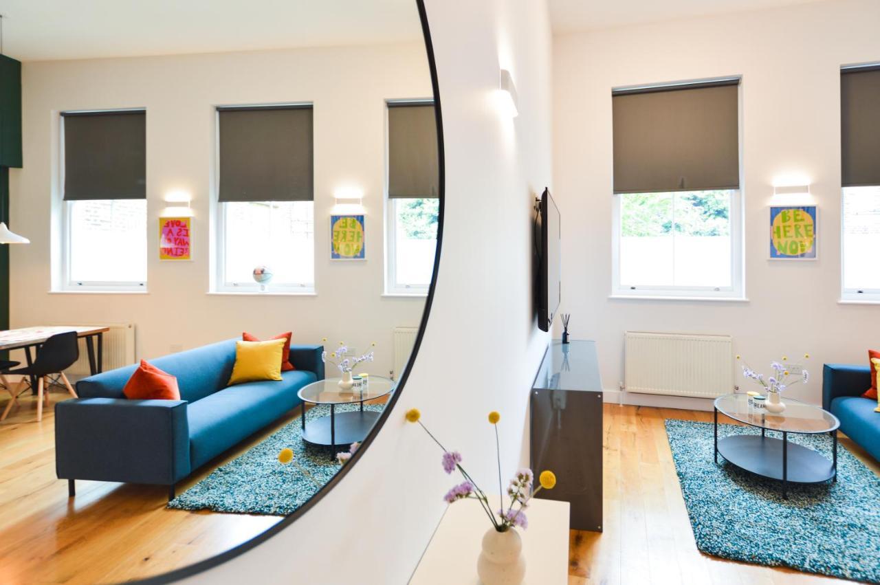 Spacious West Hampstead Apartment With Mezzanine Bedroom By Concept Apartments Londra Esterno foto