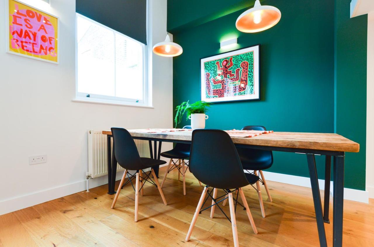 Spacious West Hampstead Apartment With Mezzanine Bedroom By Concept Apartments Londra Esterno foto