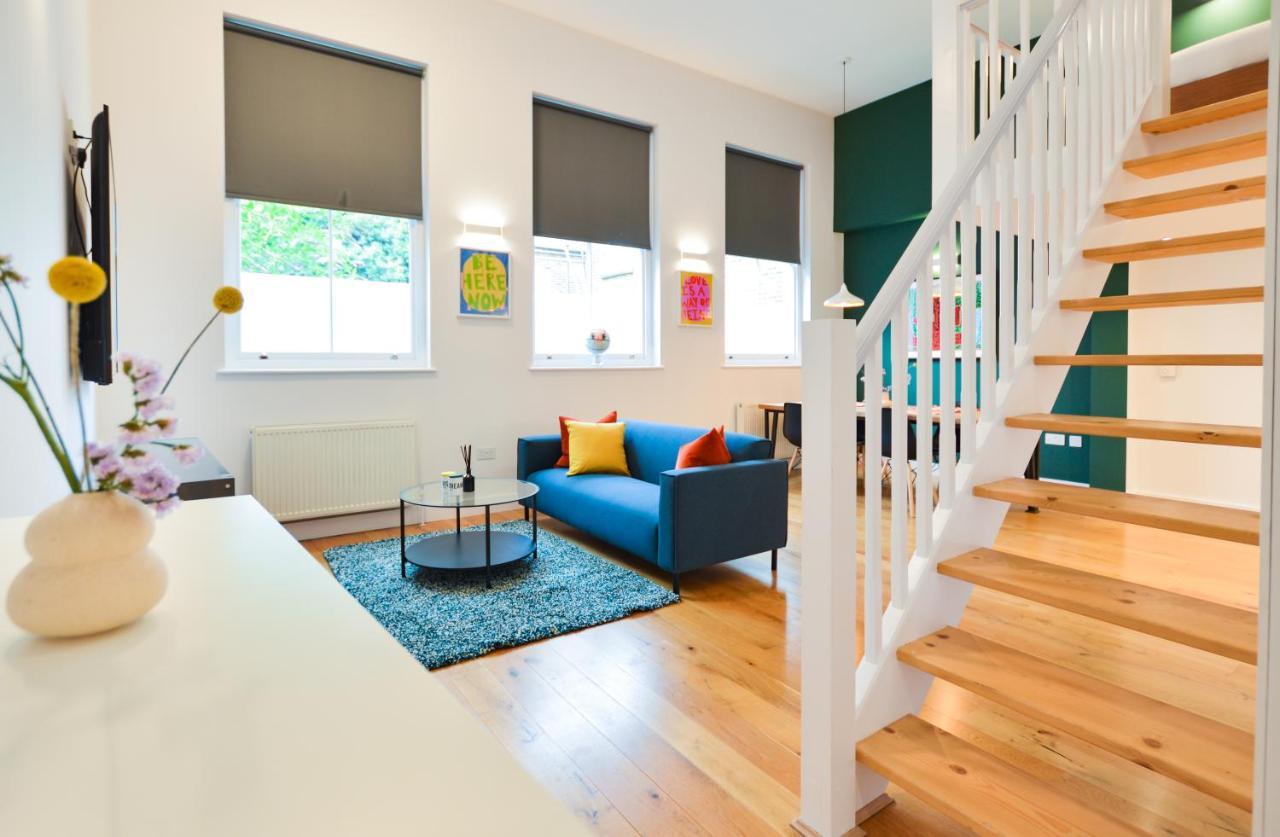 Spacious West Hampstead Apartment With Mezzanine Bedroom By Concept Apartments Londra Esterno foto