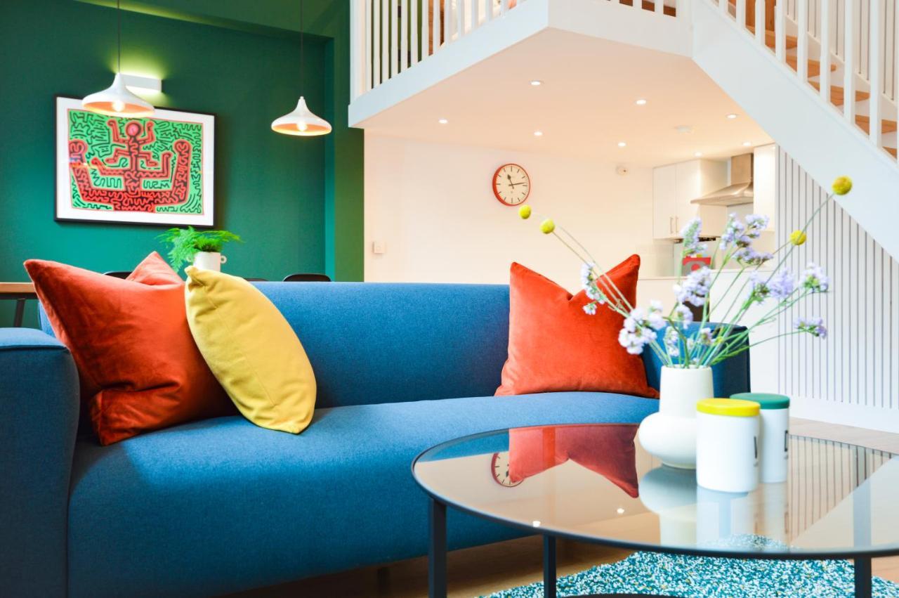 Spacious West Hampstead Apartment With Mezzanine Bedroom By Concept Apartments Londra Esterno foto