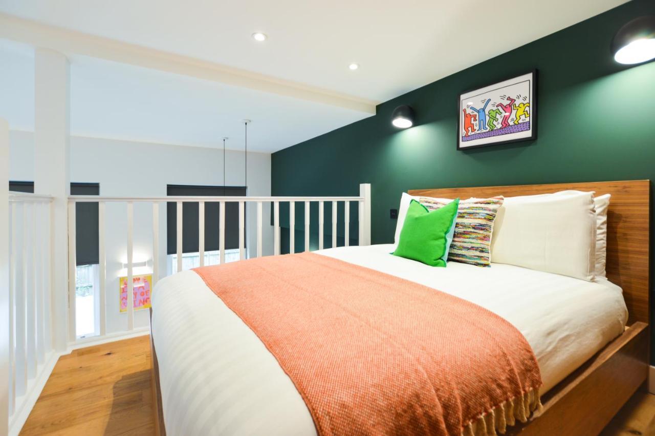 Spacious West Hampstead Apartment With Mezzanine Bedroom By Concept Apartments Londra Esterno foto